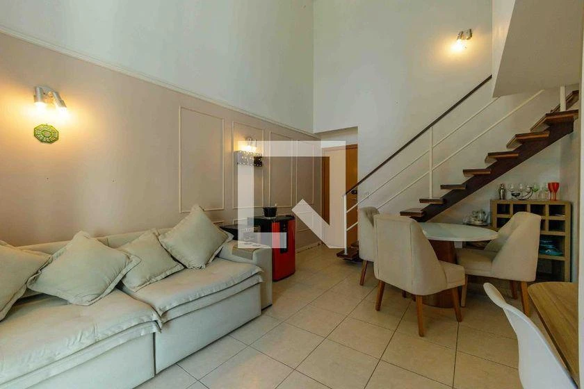Floor-to-ceiling windows in a one-bedroom apartment, 99 m²