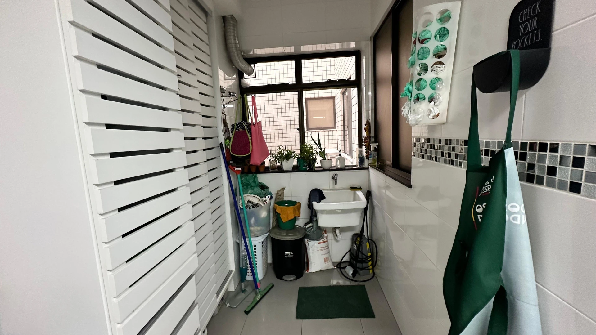 300 m² apartment with a washing machine and a dishwasher — photo 39