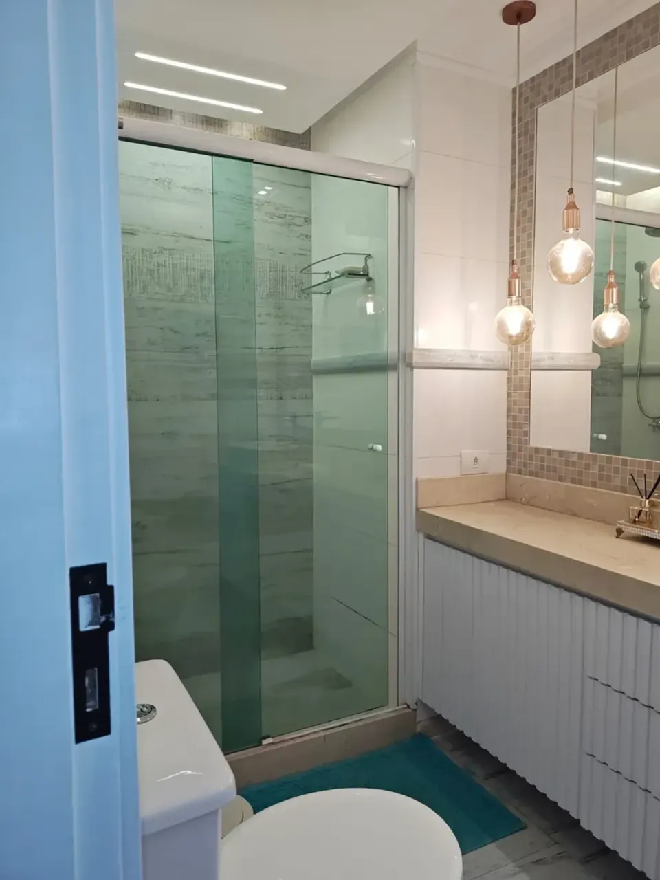 Furnished 1-bedroom apartment with 2 bathrooms — photo 18