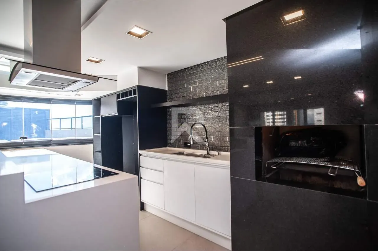 Apartment with 4 bedrooms, 3 en-suites and 463 m² — photo 16
