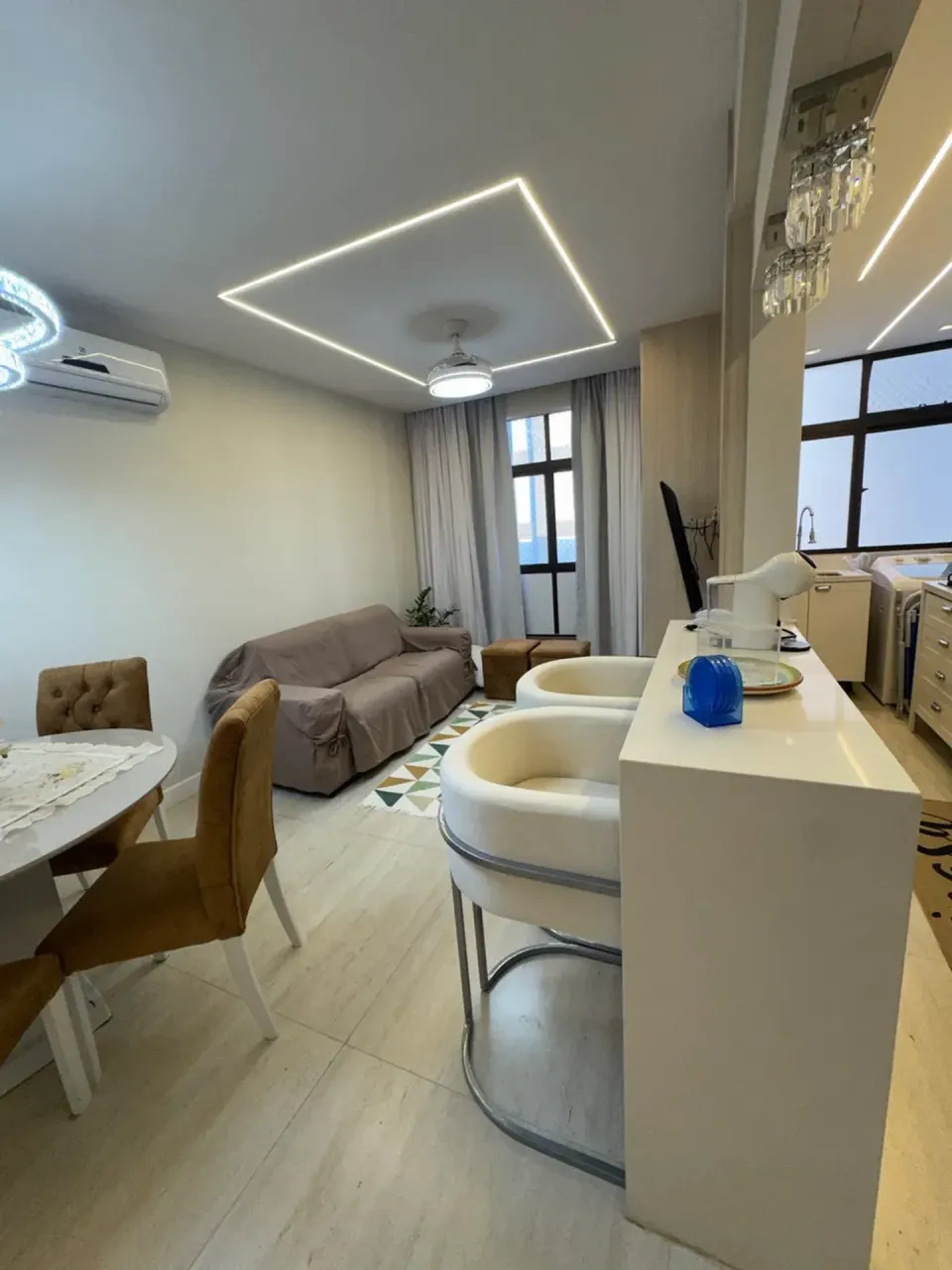 Furnished 2-bedroom apartment with open-plan kitchen — photo 12