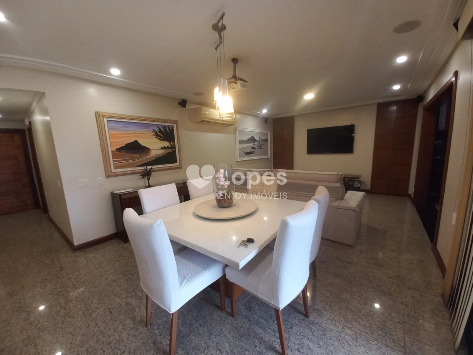 4-bedroom apartment with a home office — photo 3