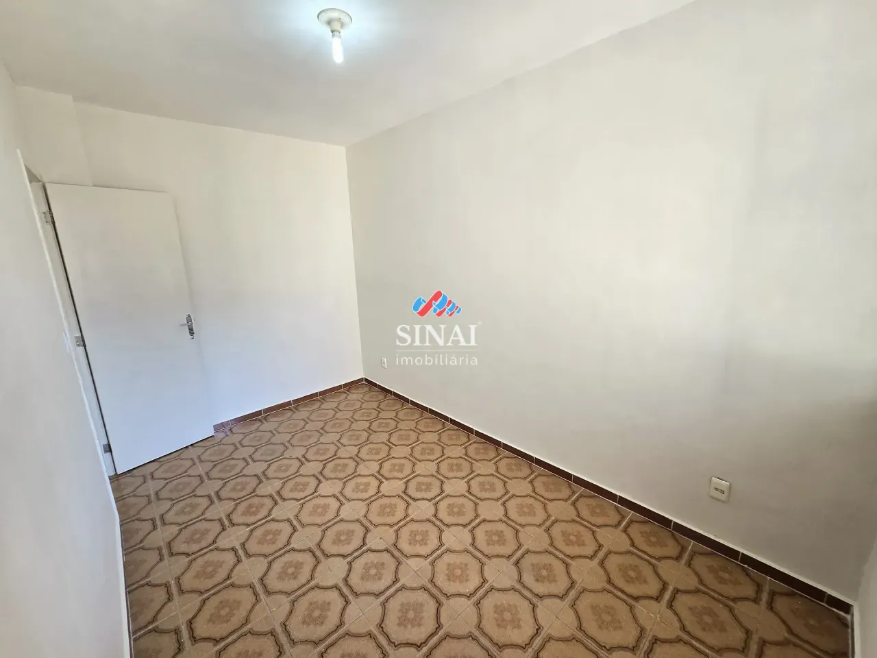 Apartamento de 2 quartos com cozinha aberta e fogão a gás — photo 10