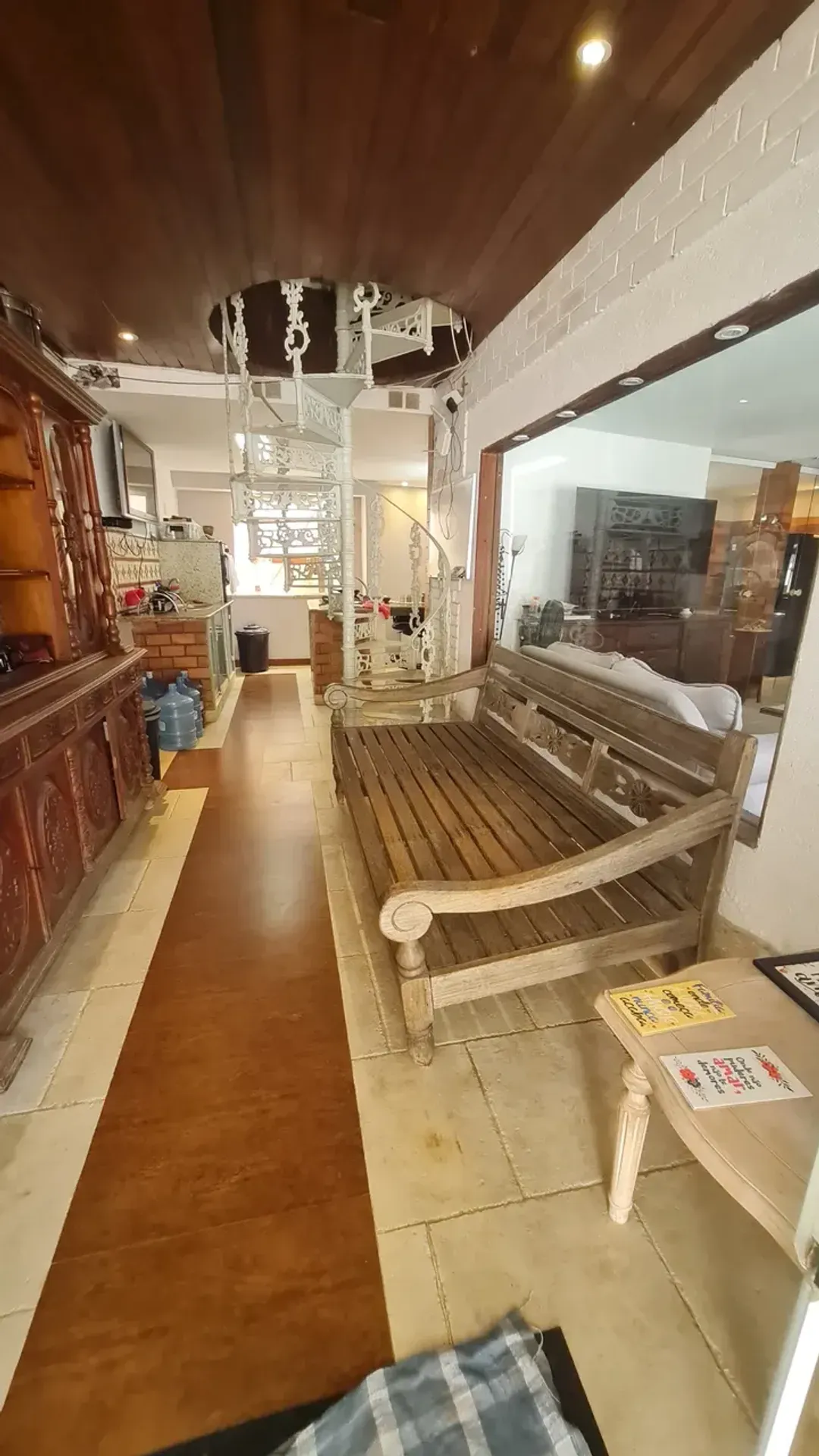 Furnished house 450 m² with 4 bedrooms and 4 bathrooms — photo 3
