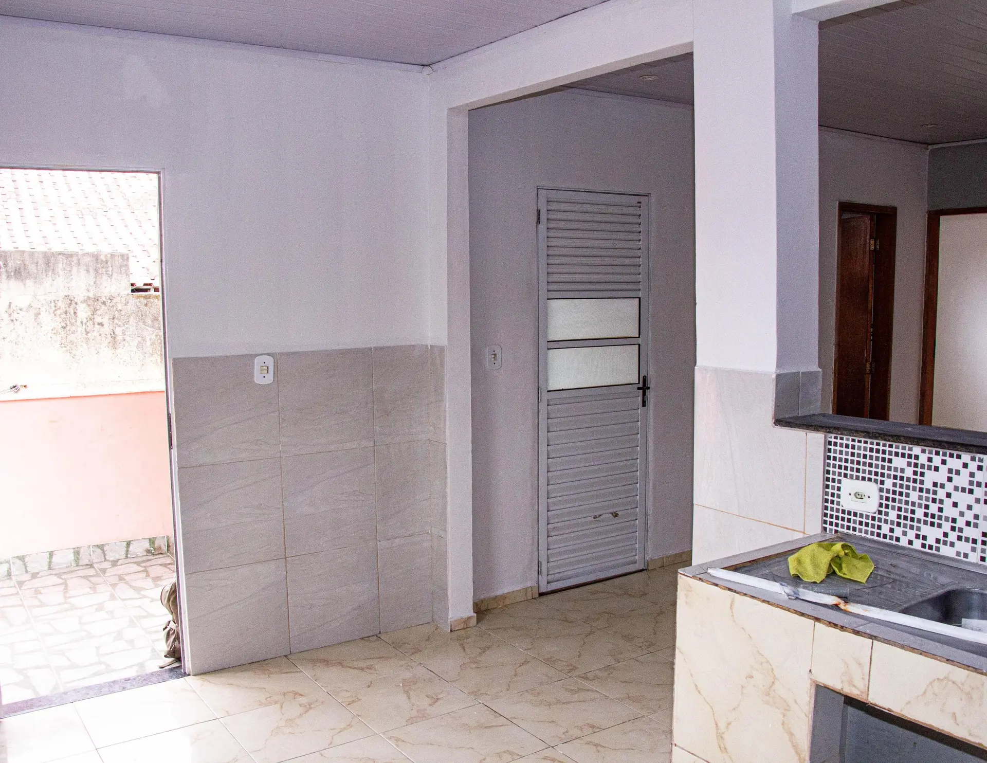 House with 2 bedrooms, balcony and 2 parking spaces
