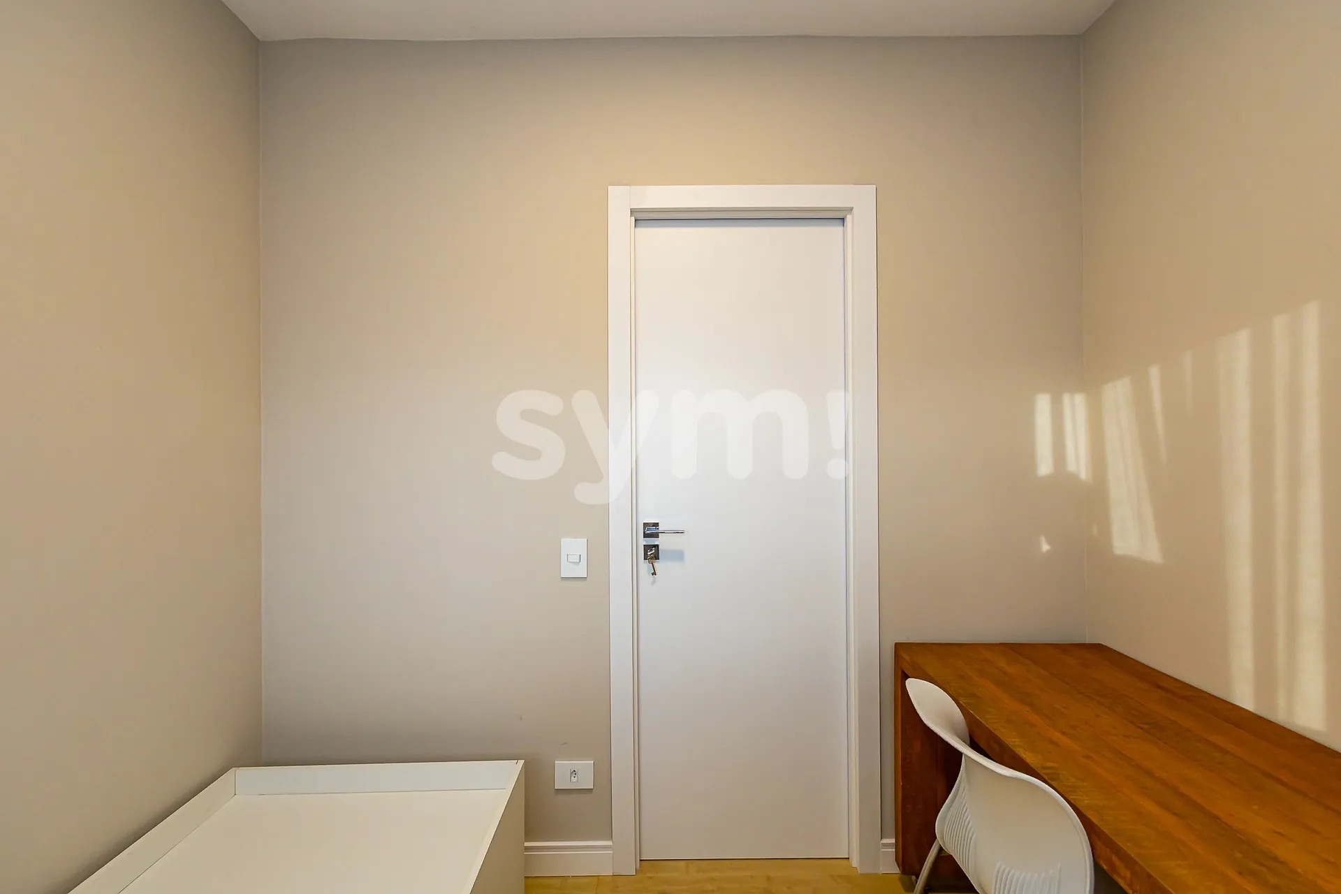2-bedroom apartment with fitted kitchen and 2 parking spots — photo 13