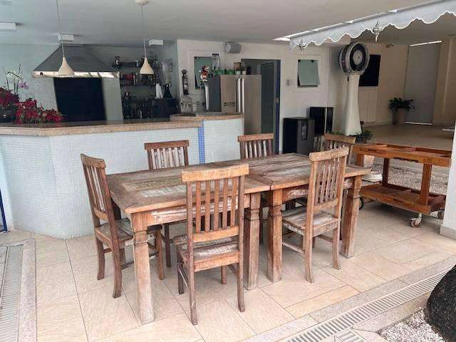 Furnished house with 7 en-suite bedrooms and 830 m² — photo 11