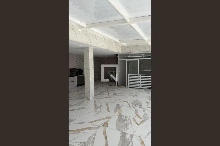 Casa para alugar com 3 quartos e 5 banheiros
