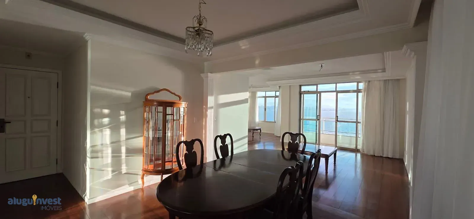 Квартира з 4 спальнями та 173,94 м² і балконом — photo 9