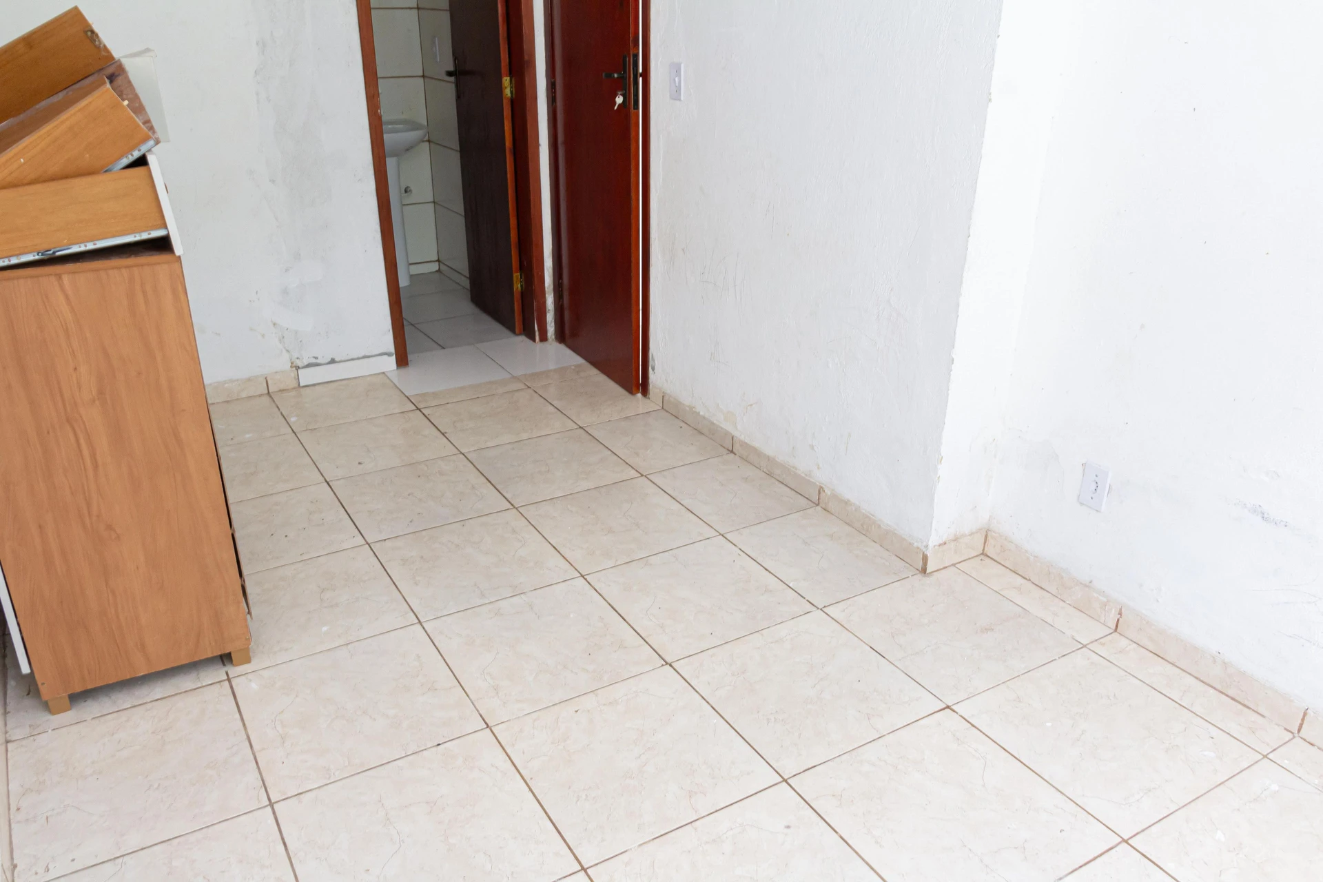 Studio with private laundry area and private garden — photo 4
