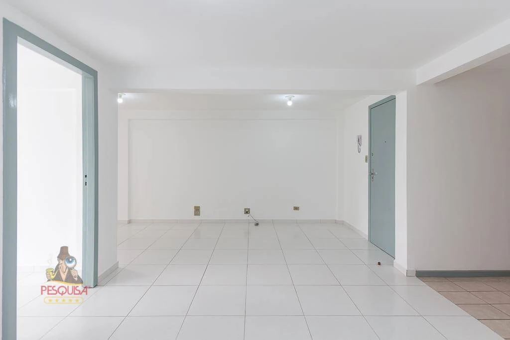 1-bedroom apartment with a laundry area — photo 3
