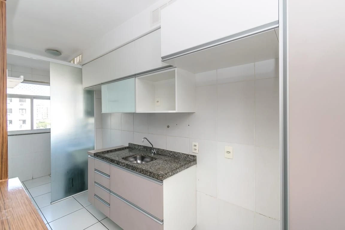 Furnished 3-bedroom apartment with 1 en-suite and balcony — photo 43