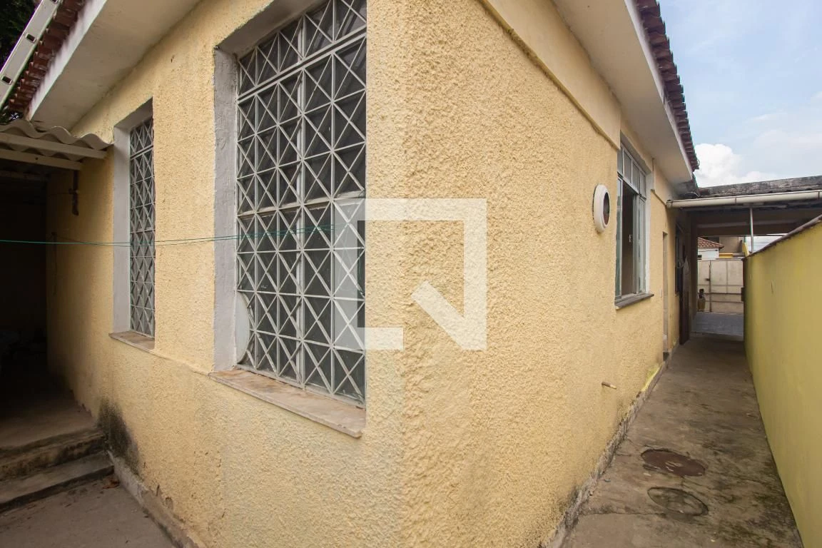 Unfurnished house with 2 bedrooms and 1 tiled bath — photo 32