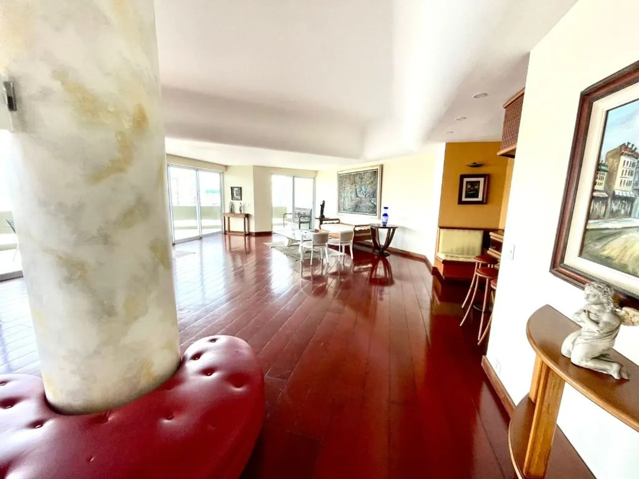 Furnished penthouse with 5 bedrooms and 1147 m² — photo 17