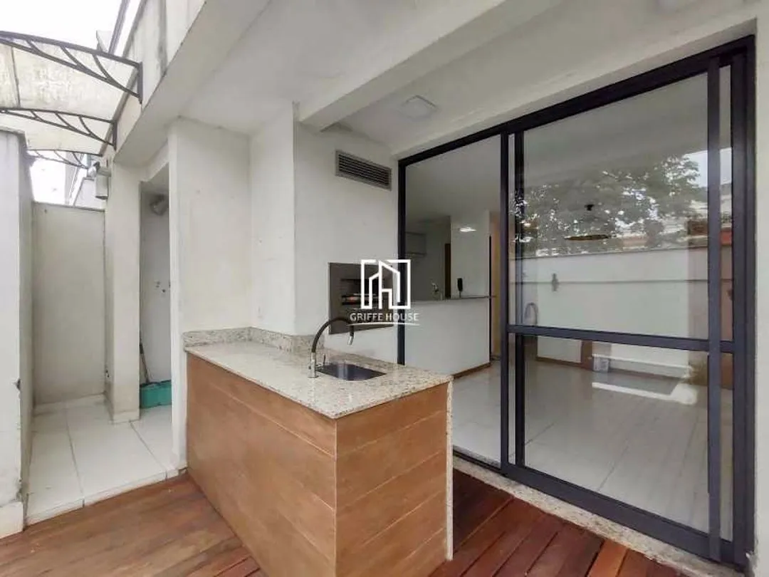 House, 200 m², with a grill on the balcony