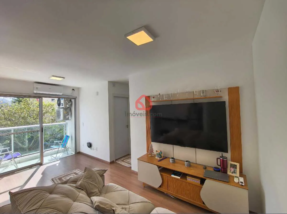 Apartamento no 6º andar com máquina de lavar