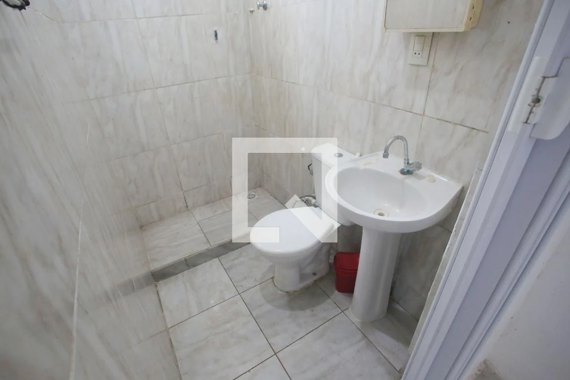 Немеблированный дом: 1 спальня с ванной и балкон — photo 8