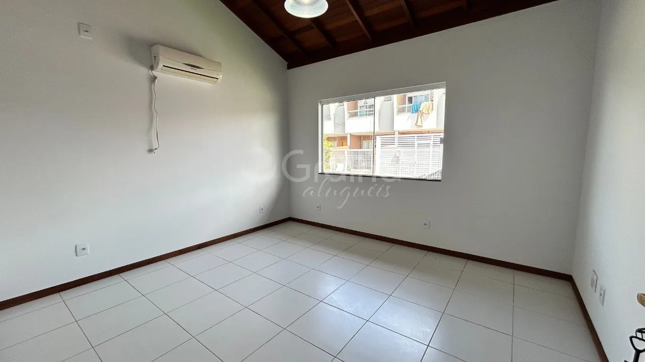 2-bedroom house, 1 with its own bathroom, 143 m² — photo 11