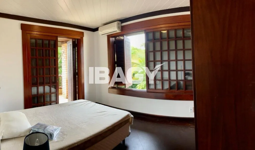 Casa amueblada con 5 dormitorios y 600 m² — photo 4