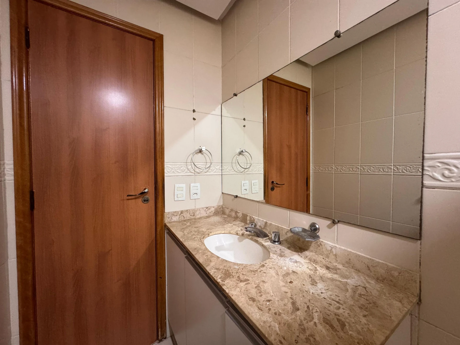 Apartamento mobiliado com 2 quartos e 2 banheiros — photo 33
