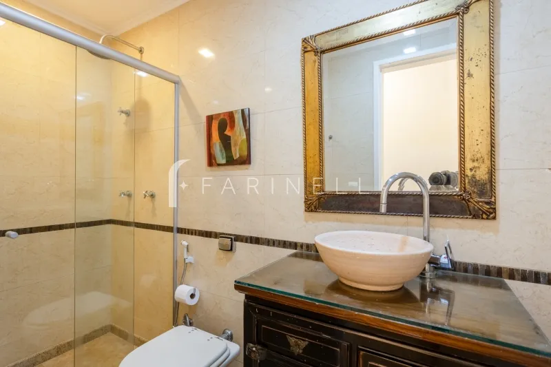 Apartamento de 2 quartos com varanda fechada — photo 11