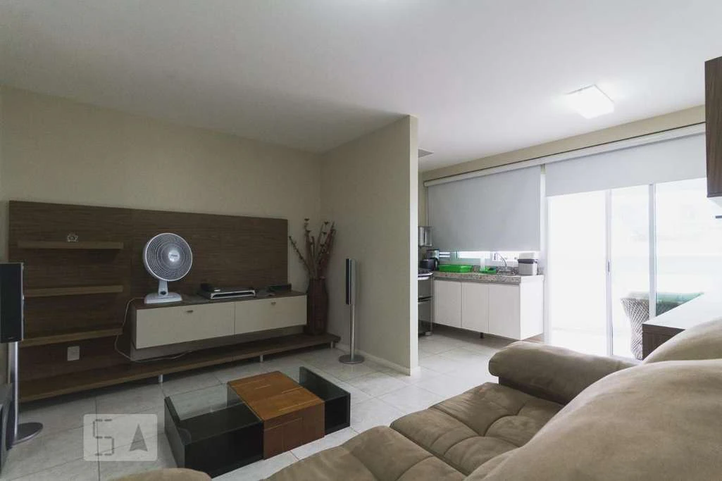 Rental apartment with 2 bedrooms and a glass balcony — photo 10