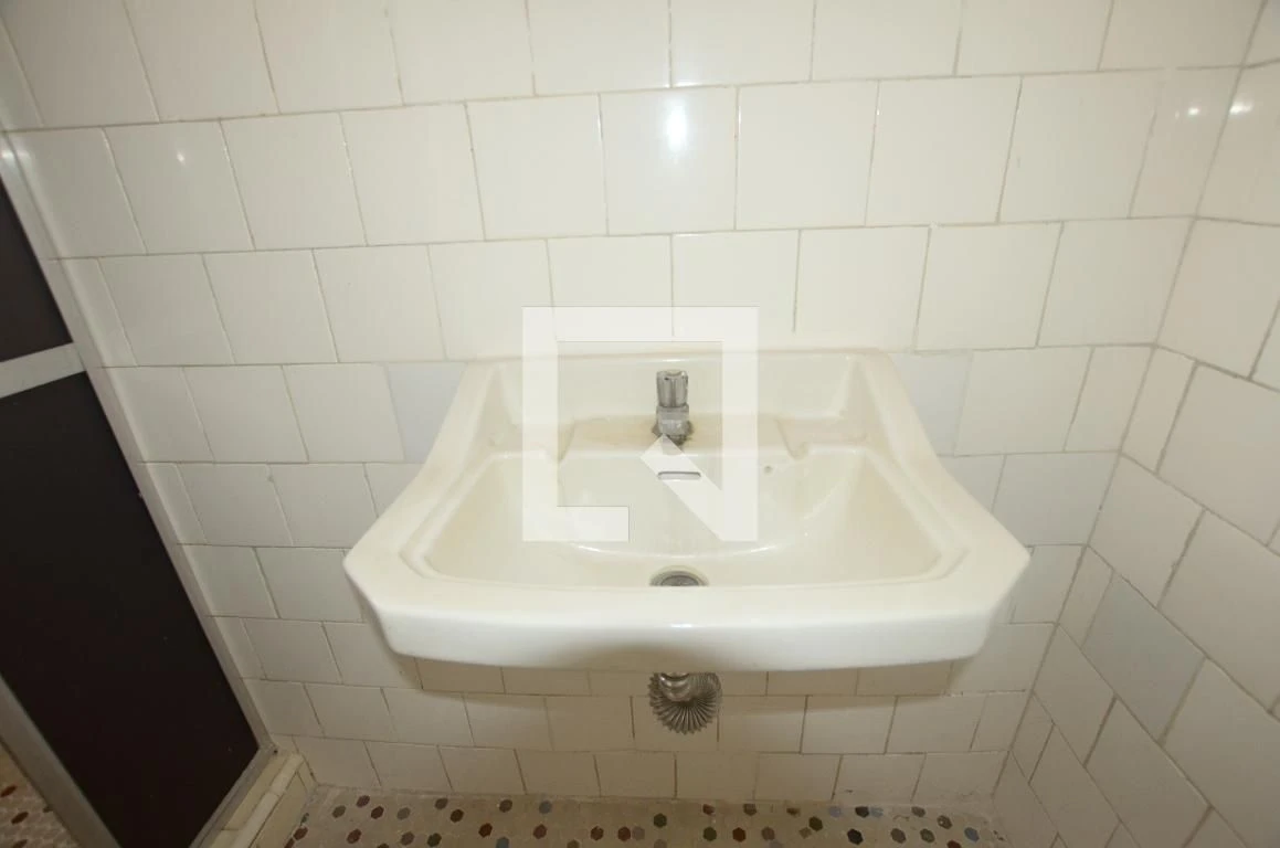 Rental apartment with 2 bedrooms and 1 bathroom — photo 10