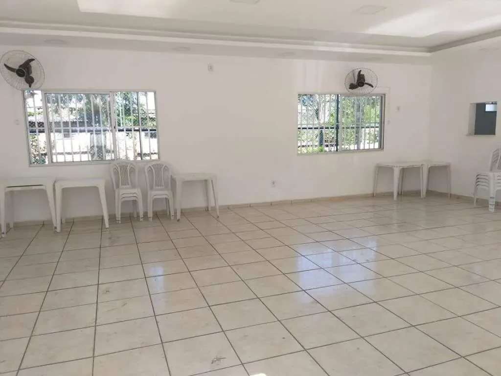 Apartamento de 2 quartos em condomínio com piscina — photo 10