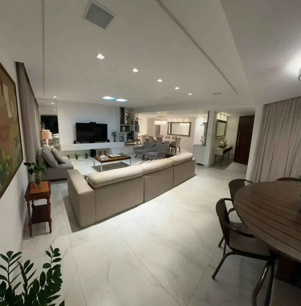 Квартира 200 м² з видом на воду та панорамними вікнами — photo 13
