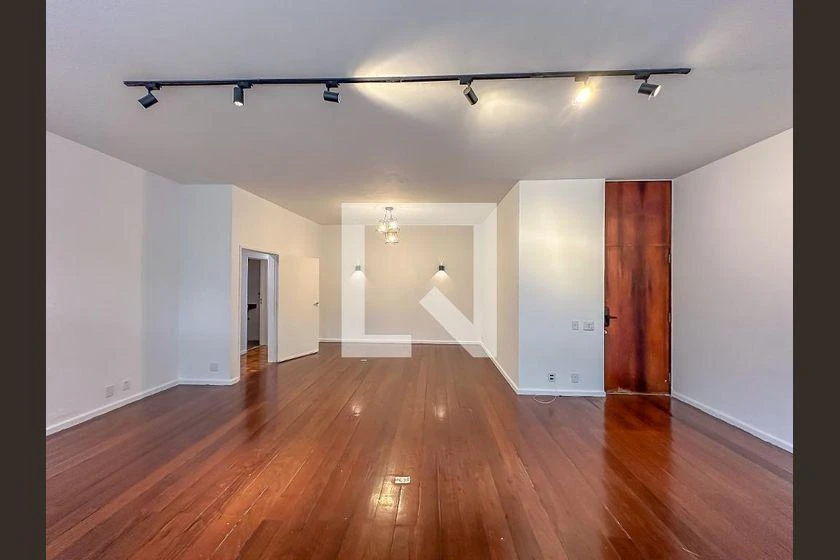 170 m² apartment with 3 bedrooms and a suite — photo 22