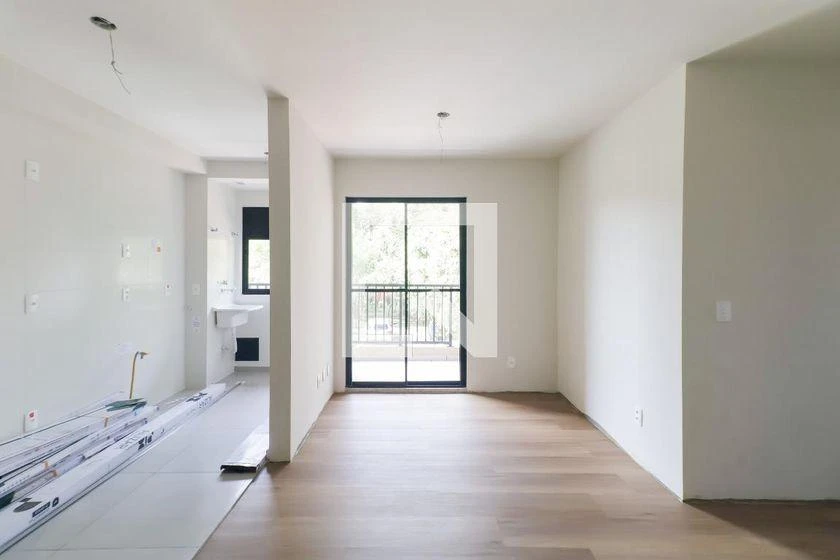 3-bedroom apartment with a grill on the balcony in Curitiba — photo 18