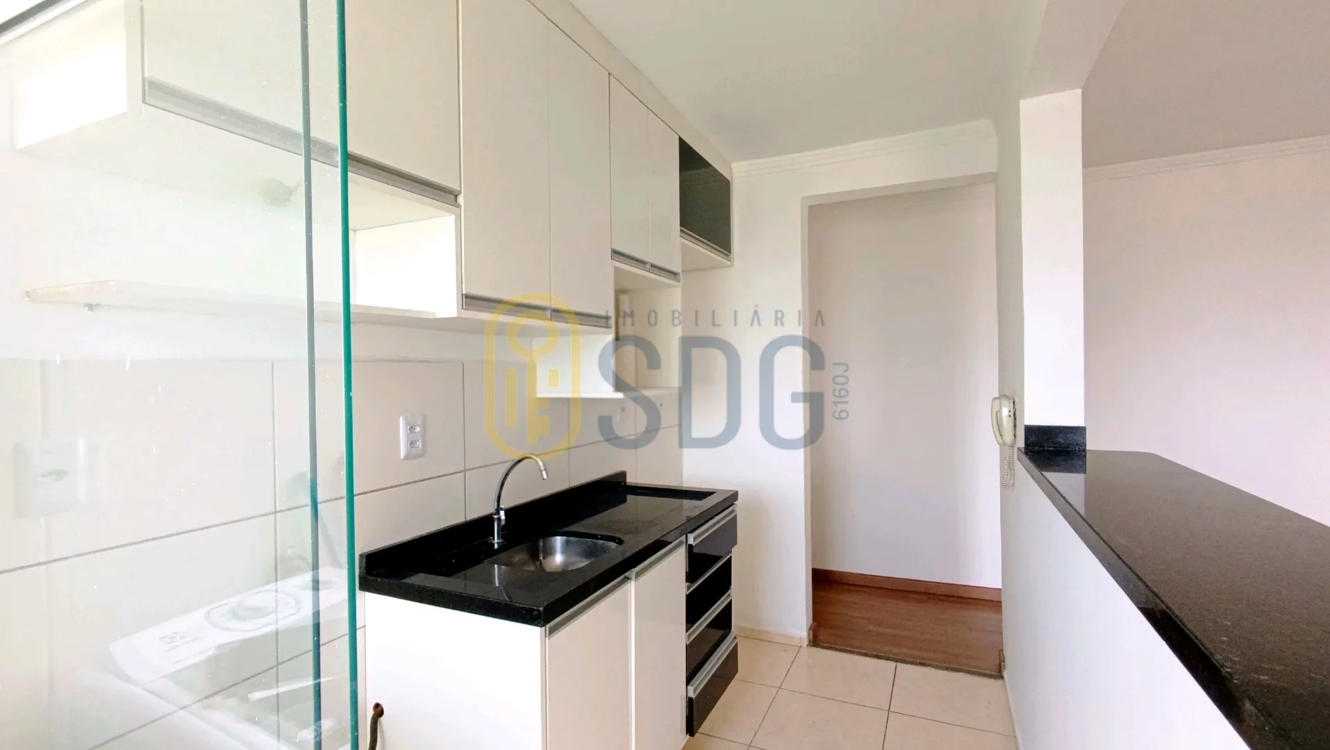 Apartamento amueblado con 2 dormitorios y cocina abierta — photo 23
