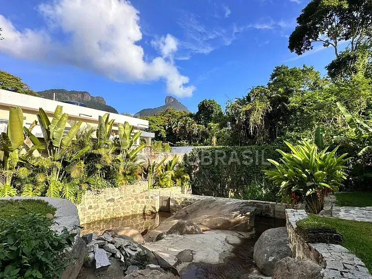 Casa moderna com 3 quartos e 5 vagas de garagem — photo 9