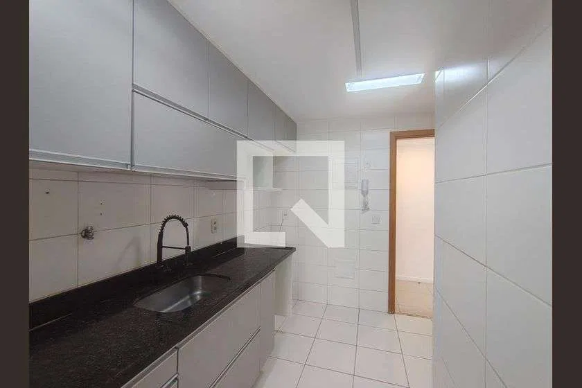 85 m² apartment with 3 bedrooms and a glass-enclosed balcony — photo 18