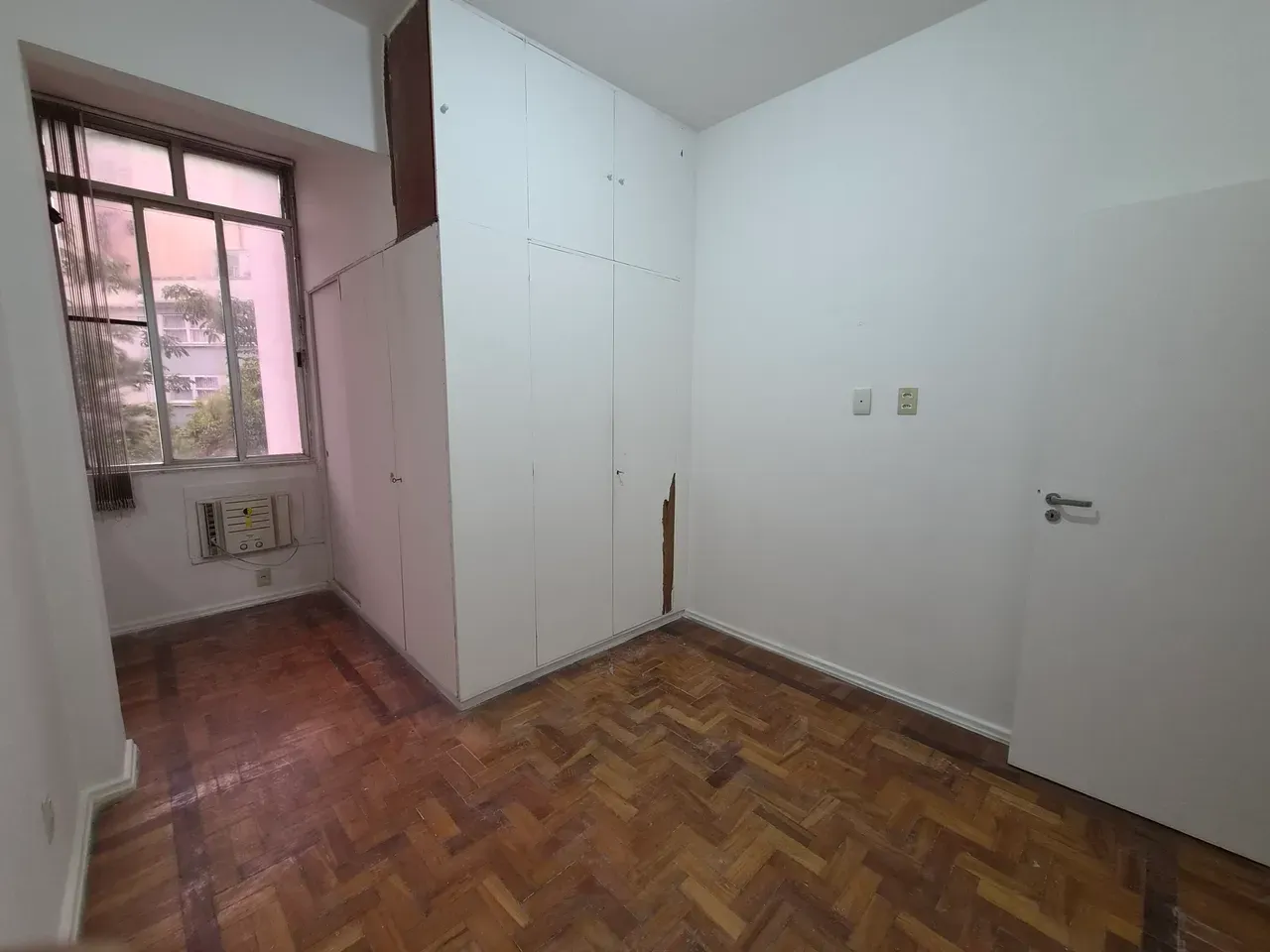 Квартира на 3-му поверсі з дерев'яною підлогою або ламінатом — photo 6