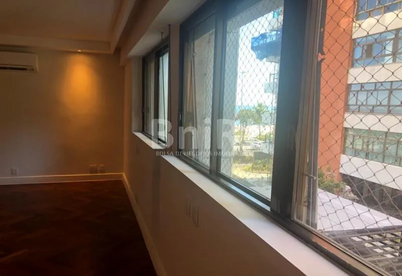 Furnished apartment with 4 bedrooms and a gas stove — photo 19