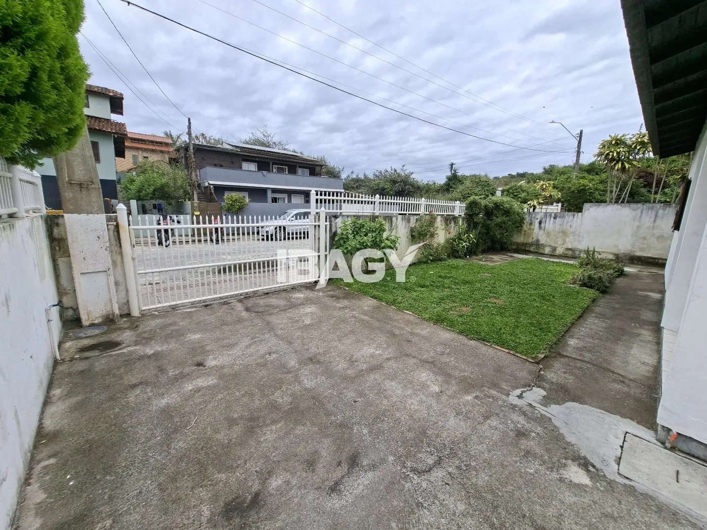 4-bedroom house with a water view in Florianópolis — photo 29