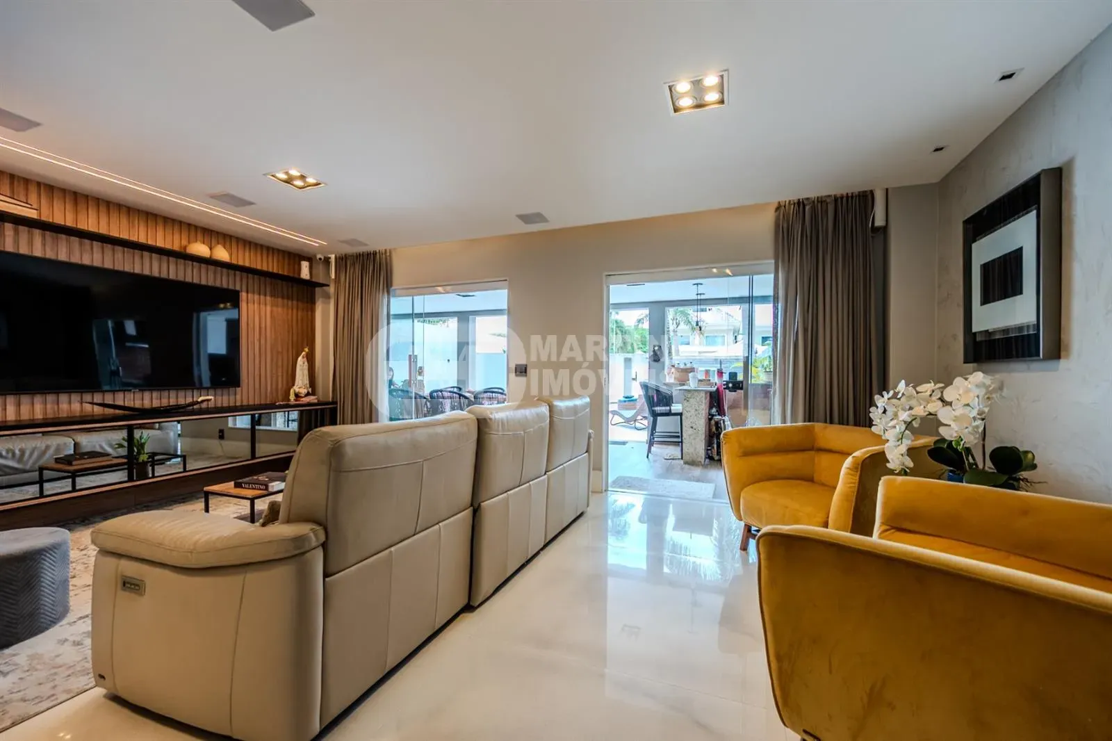 Furnished house with 6 bedrooms and 4 en-suites — photo 39