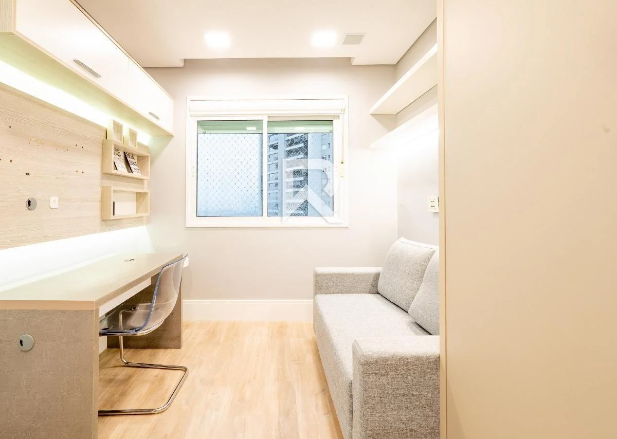 3-bedroom apartment in a building with a sauna — photo 31