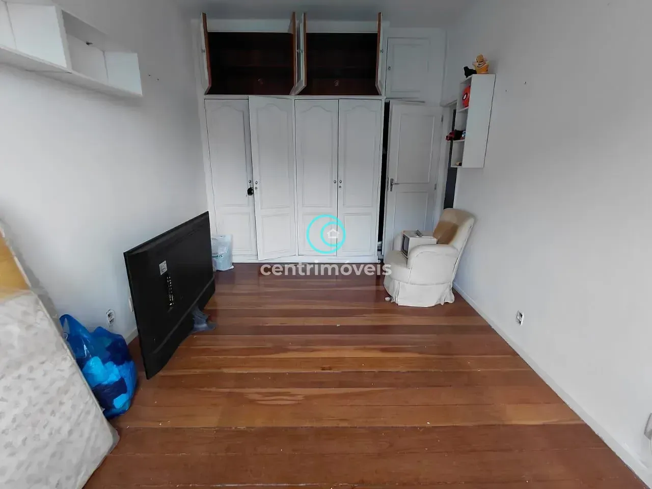 3-bedroom apartment with a home office — photo 11