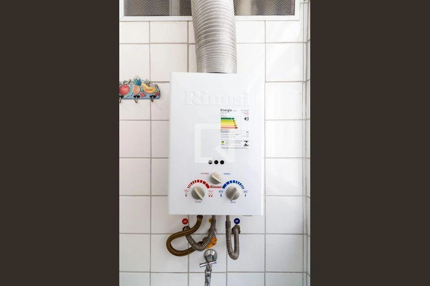 Apartamento com 2 quartos, 1 banheiro e varanda — photo 62