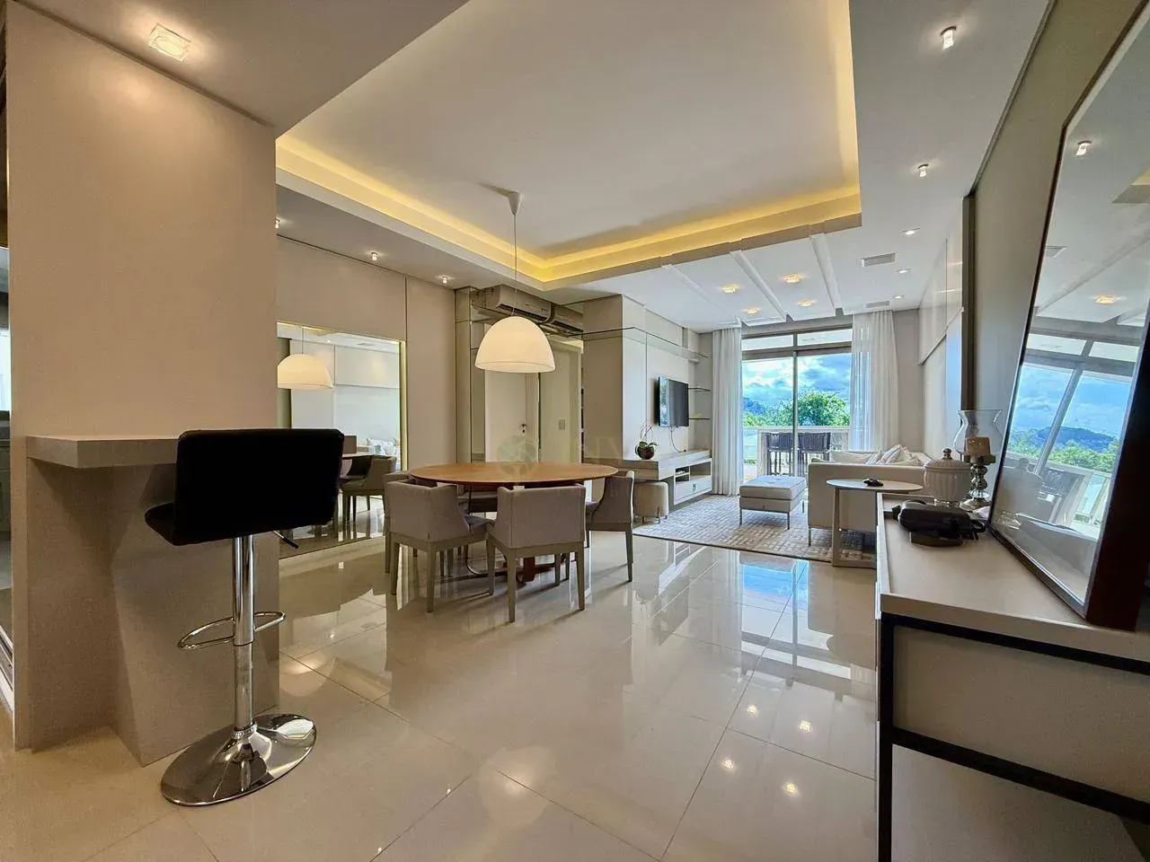 Furnished 3-bedroom apartment with en-suite and 223 m²