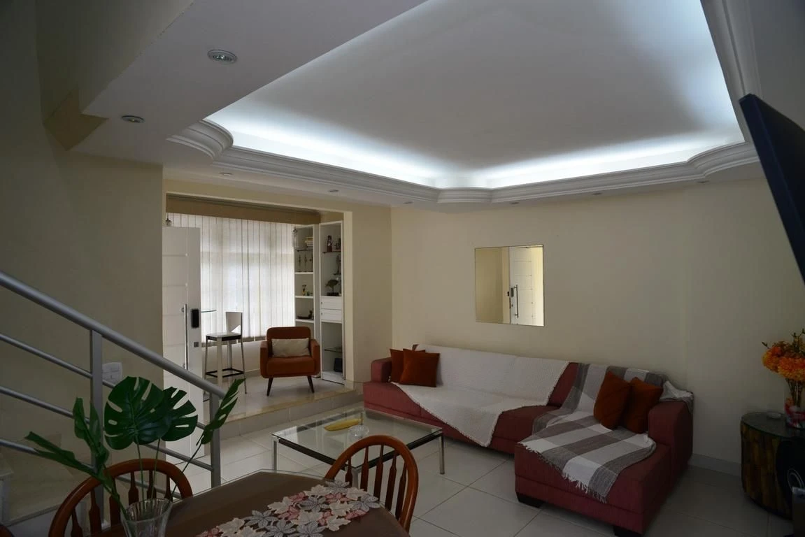 5-bedroom house with a washing machine — photo 11