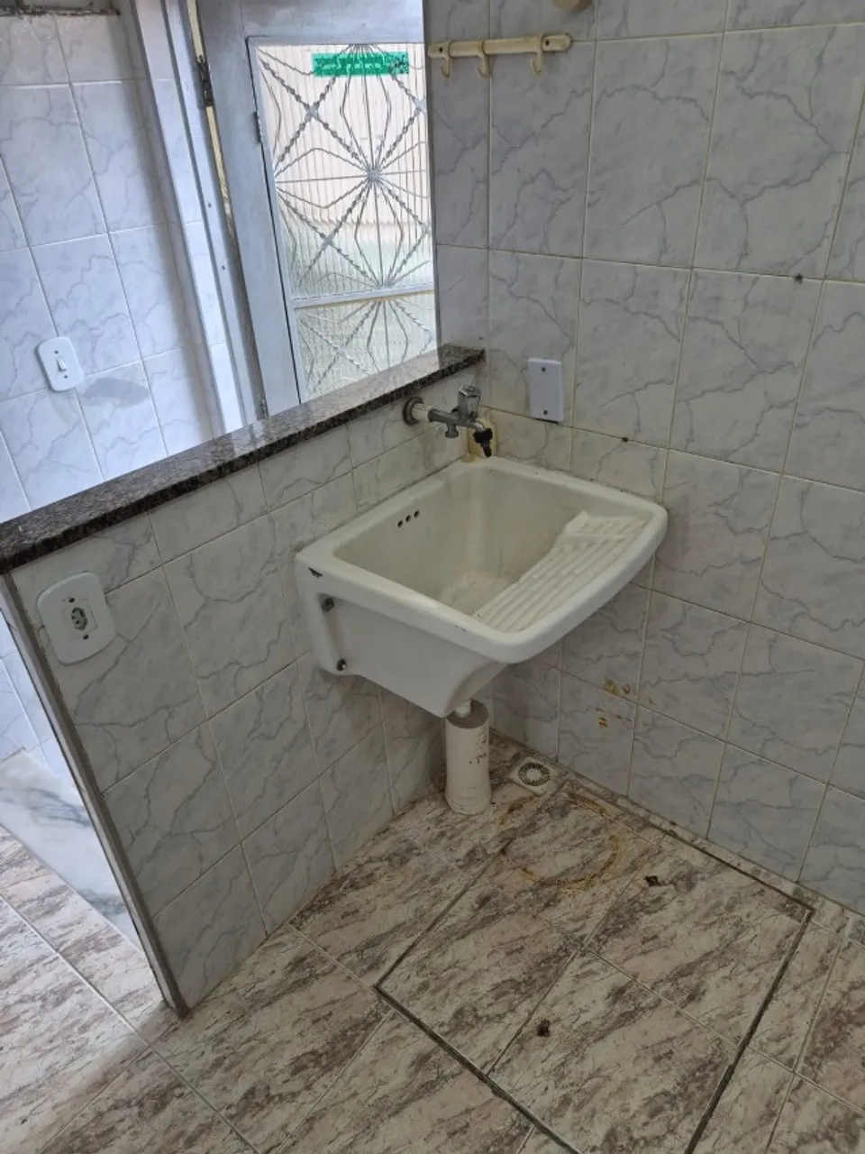 Unfurnished house with 1 bedroom and separate kitchen — photo 2