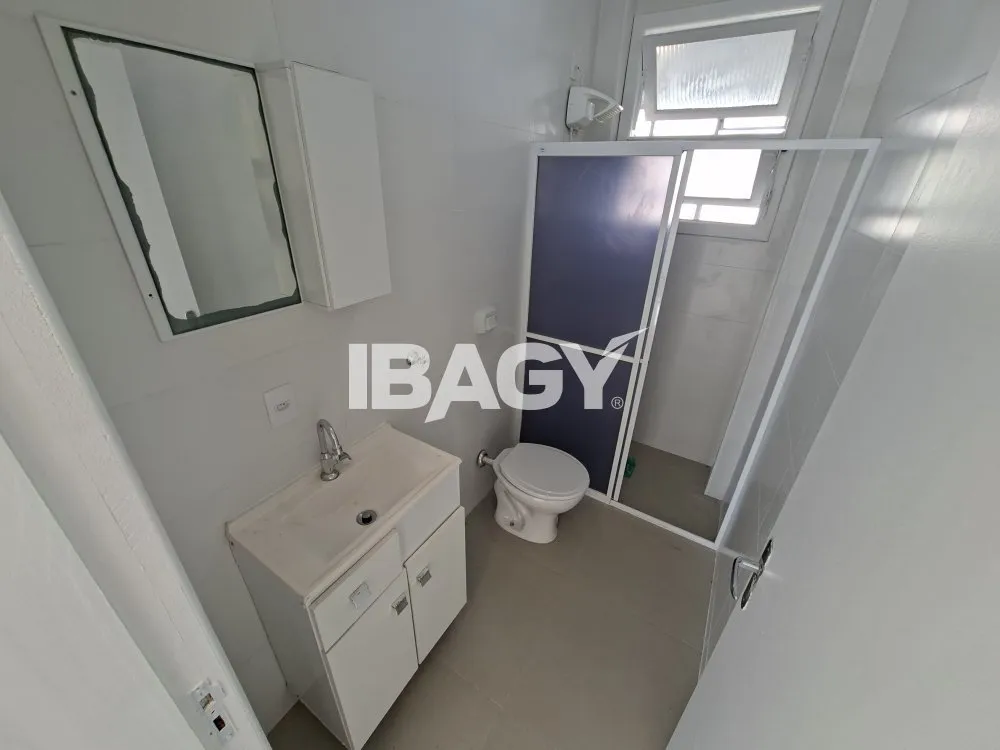 3-bedroom apartment with a half-bath and parking — photo 20
