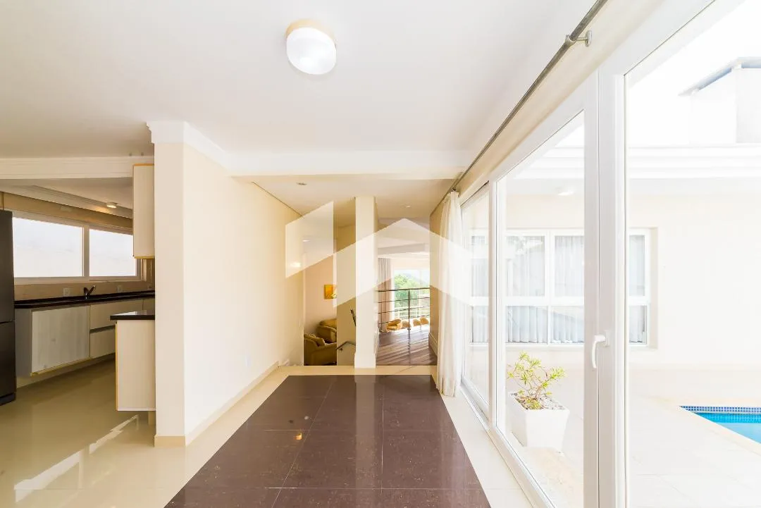 431 m² house with 4 en-suite bedrooms and 6 parking — photo 21