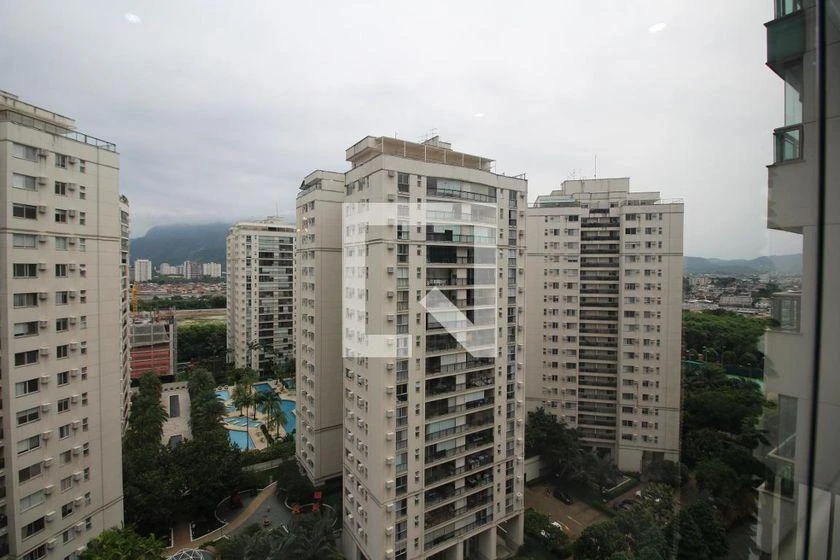 2-bedroom apartment with en-suite and glass balcony — photo 27