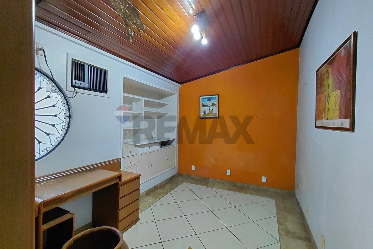 Furnished 289 m² house with 4 bedrooms and sauna — photo 16