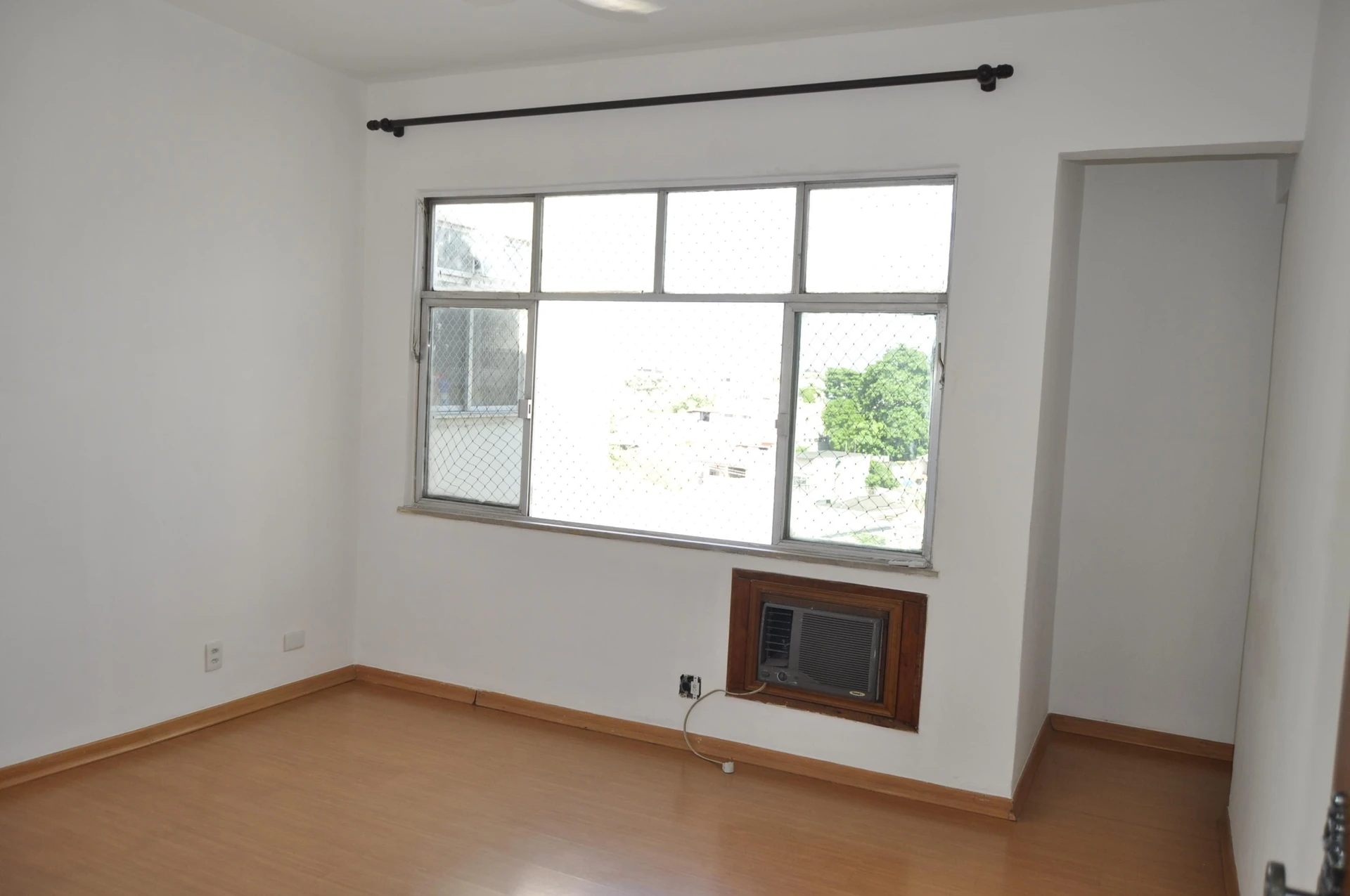 Rental apartment with 2 bedrooms and 1 parking spot — photo 2