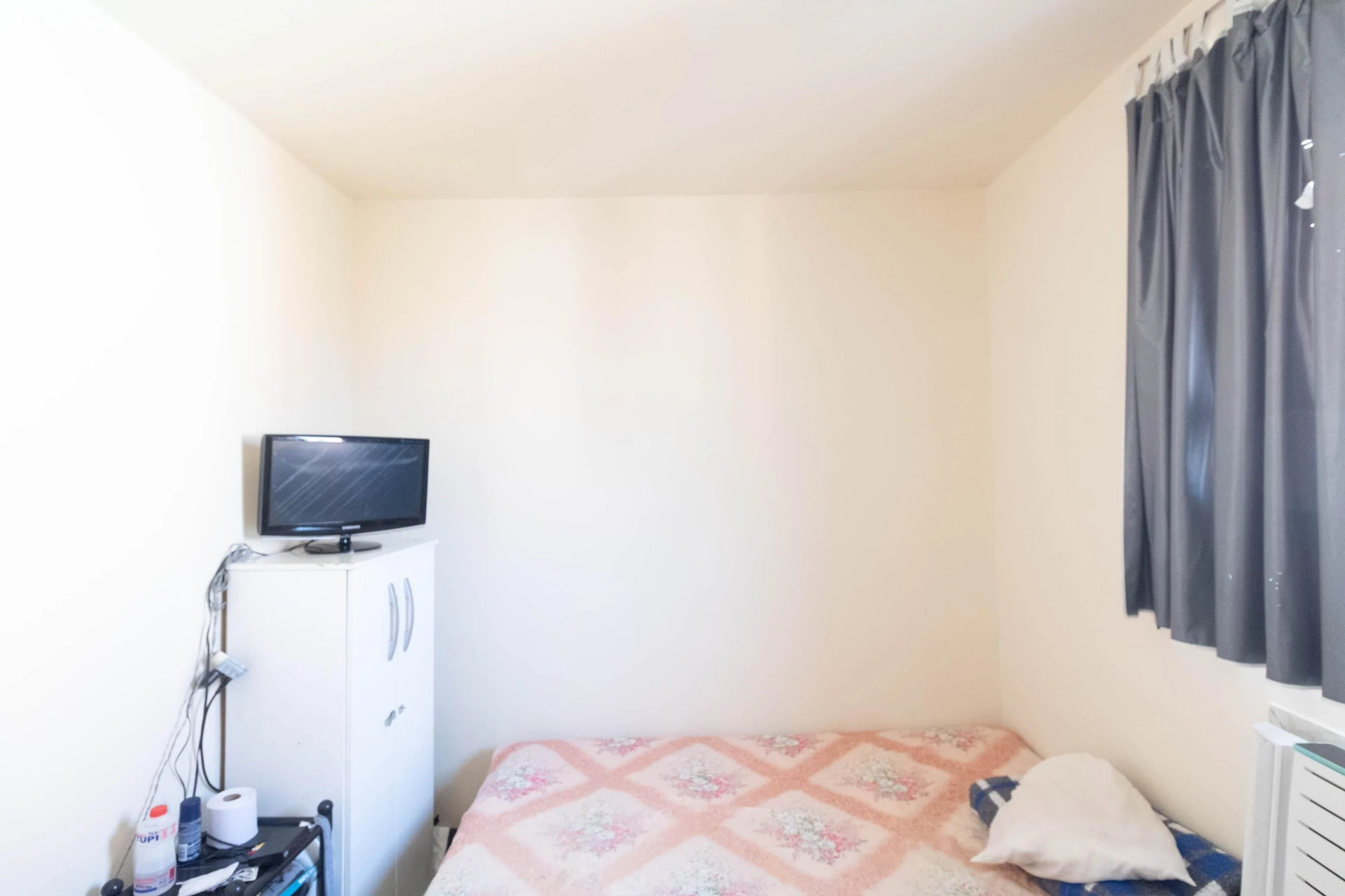 Furnished 2-bedroom apartment with 1 bathroom and parking — photo 31